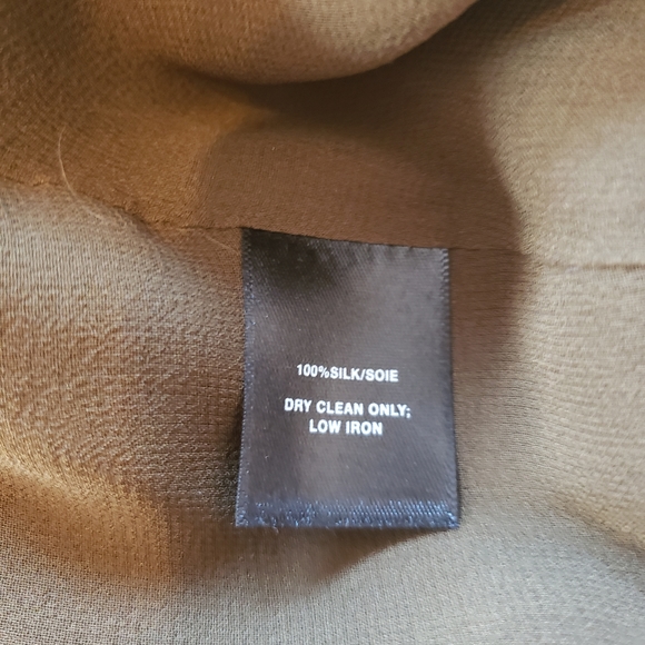 NWT Lafayette 148 Silk Sleeveless Blouse with Ruffle mock neck - Picture 6 of 6